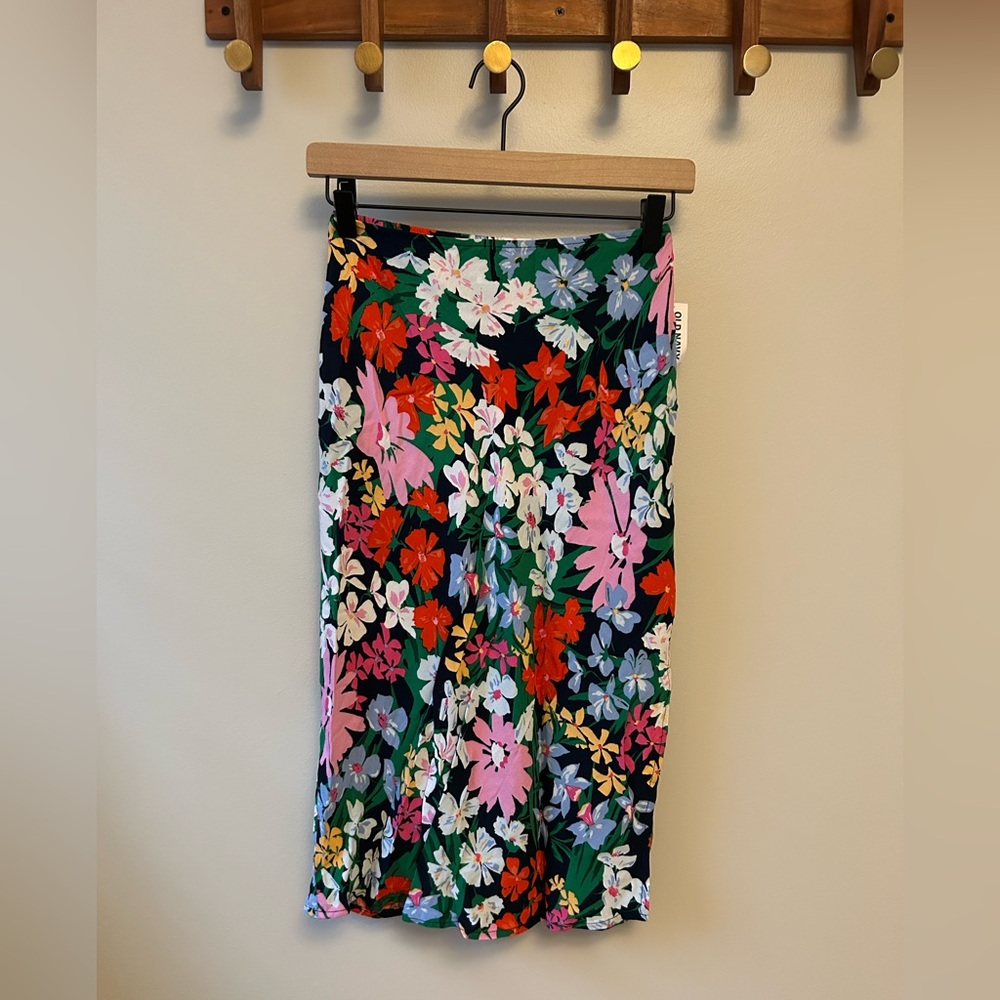 NWT Old Navy Multicolor Floral Midi Skirt XS Petite